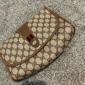 Gucci clutch with insert for crossbody